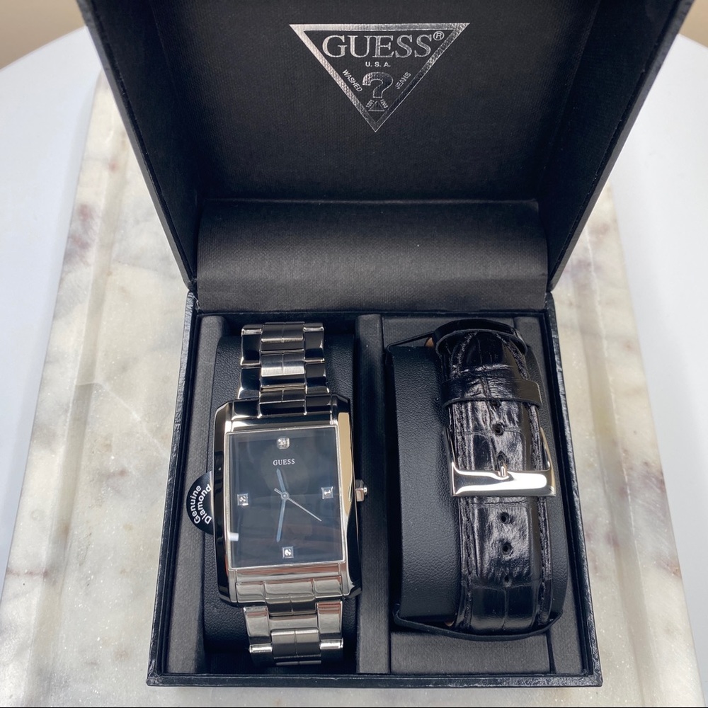 NIB Guess Stainless Steel back Water Resistant Watch with extra band! Diamond!